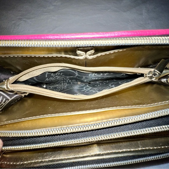 Betsey Johnson ZA Heart Stitch Design Wallet with Tassel & Heart Lock Logo Charm - Picture 10 of 15